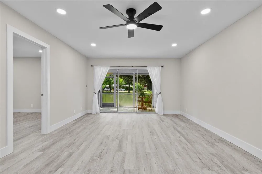742 Nantucket Circle Lake Worth, FL 33467