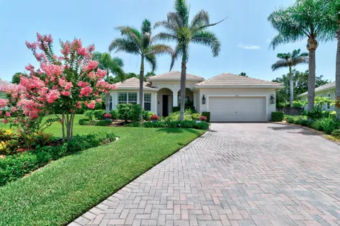 4241 Diamond Square