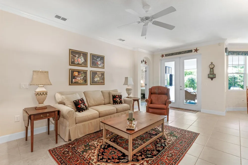 4241 Diamond Square Vero Beach, FL 32967