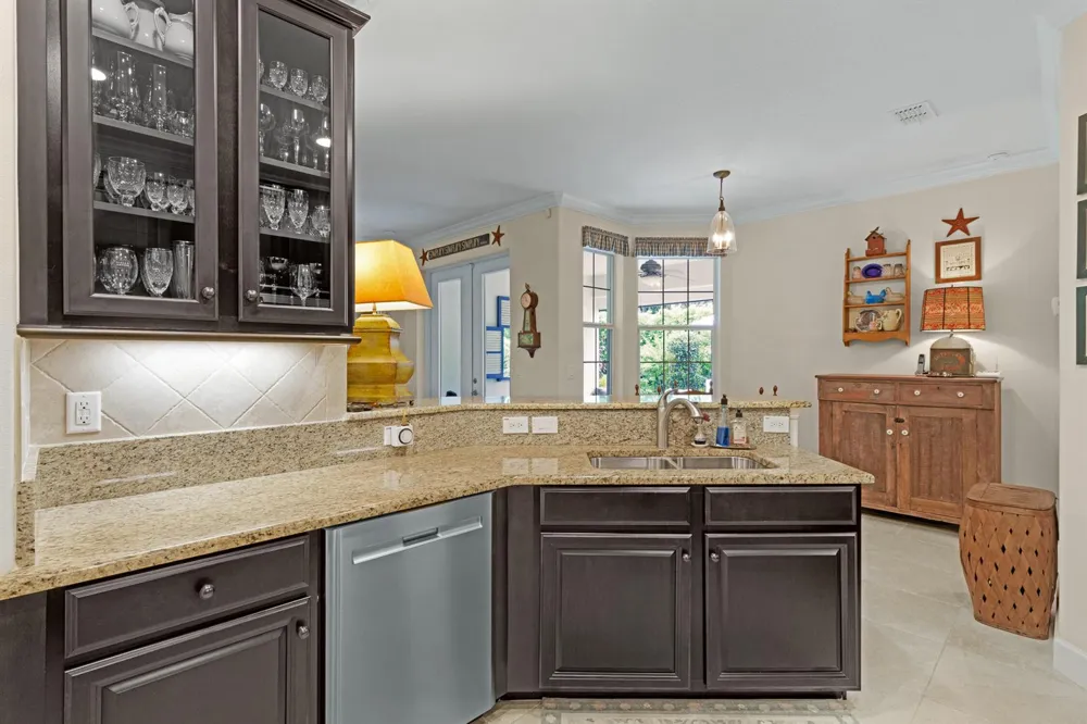 4241 Diamond Square Vero Beach, FL 32967