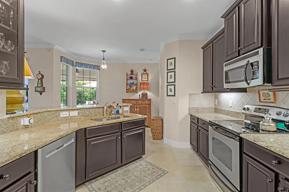 4241 Diamond Square Vero Beach, FL 32967