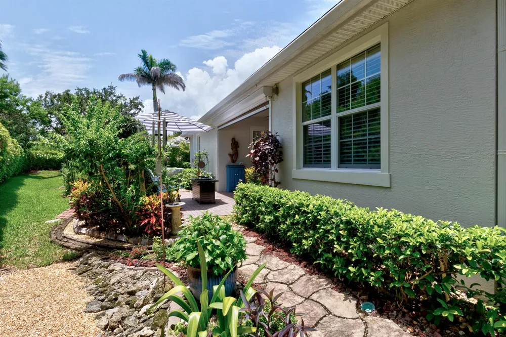 4241 Diamond Square Vero Beach, FL 32967