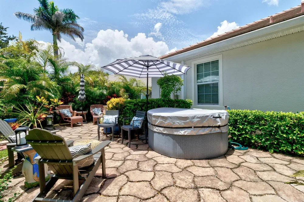 4241 Diamond Square Vero Beach, FL 32967