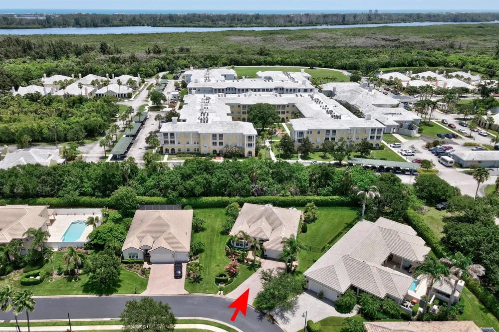 4241 Diamond Square Vero Beach, FL 32967