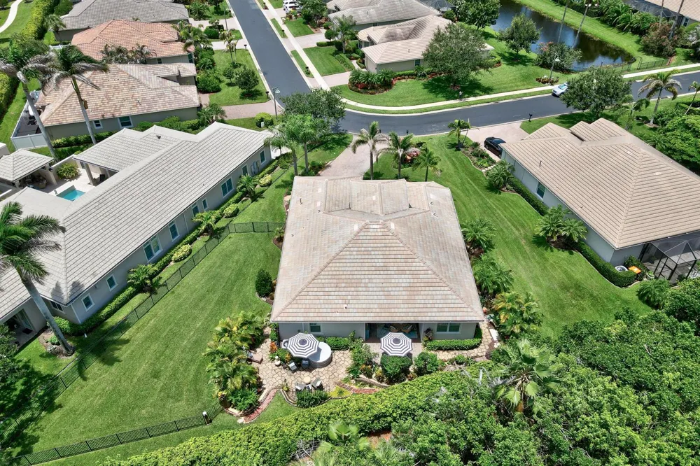 4241 Diamond Square Vero Beach, FL 32967