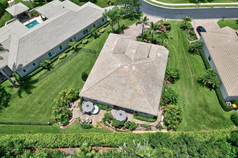 4241 Diamond Square Vero Beach, FL 32967