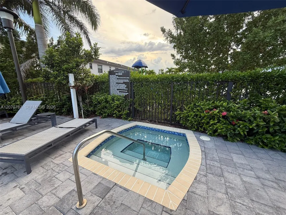 18324 SW 148th RD Miami, FL 33187
