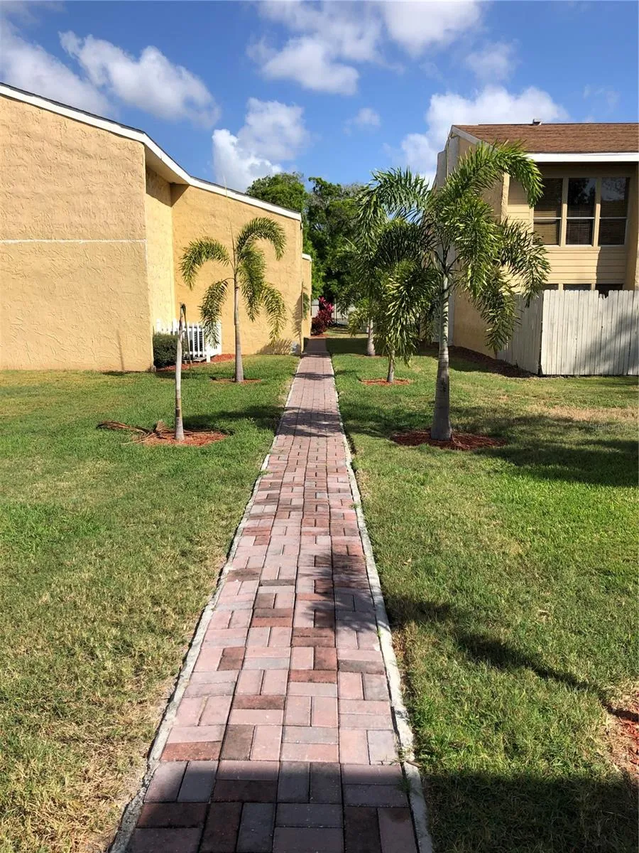3427 CLARK RD #127 Sarasota, FL 34231