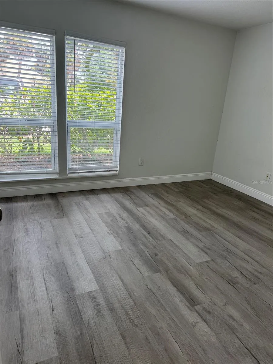 3427 CLARK RD #127 Sarasota, FL 34231