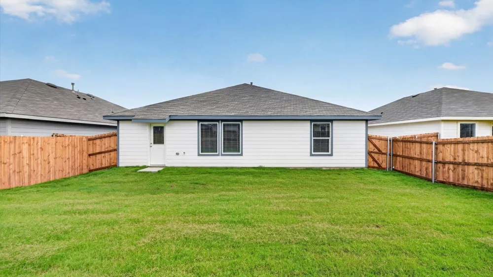 812 KING'S WAY Hillsboro, TX 76645