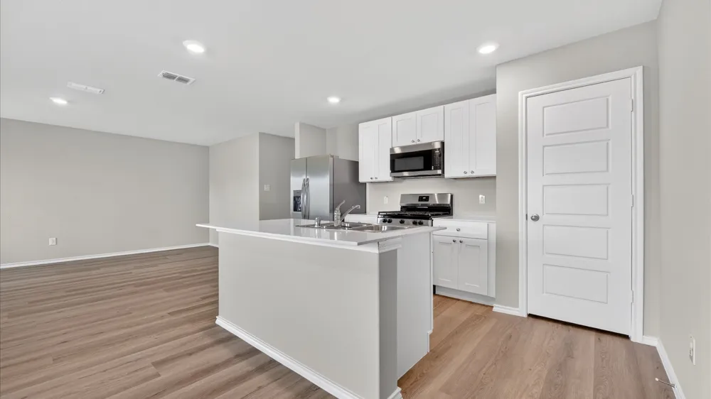 808 KING'S WAY Hillsboro, TX 76645