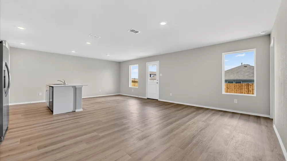 808 KING'S WAY Hillsboro, TX 76645