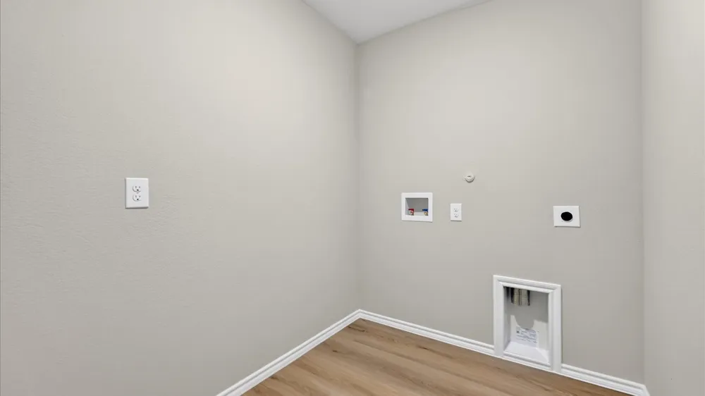 808 KING'S WAY Hillsboro, TX 76645