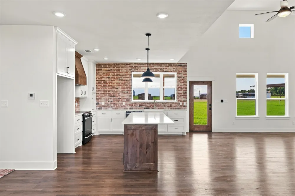 10 Keeter Lane Lipan, TX 76462