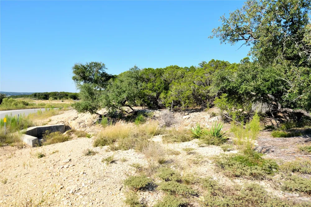 8 Private Road 1708 Road Lakehills, TX 78063