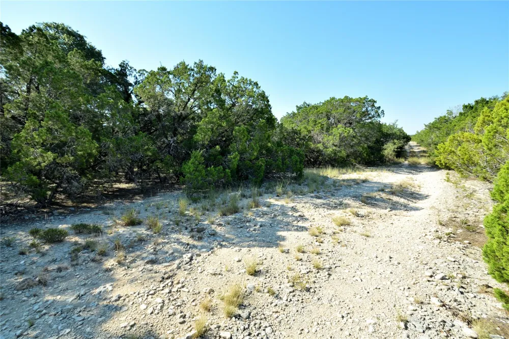 8 Private Road 1708 Road Lakehills, TX 78063