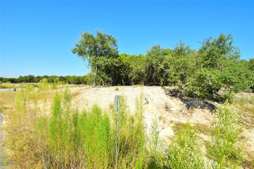 8 Private Road 1708 Road Lakehills, TX 78063