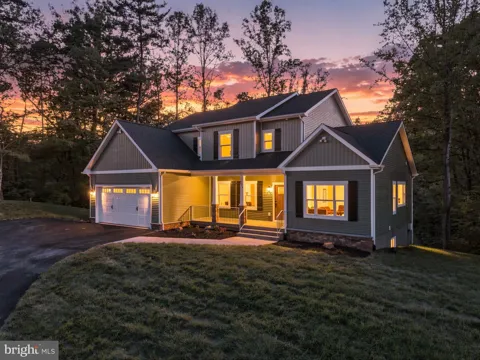 8020 PINNACLE RIDGE DRIVE