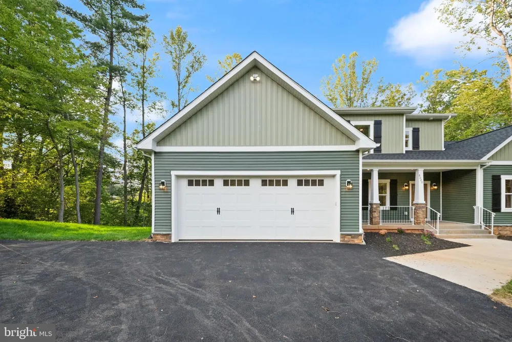 8020 PINNACLE RIDGE DRIVE Manassas, VA 20112