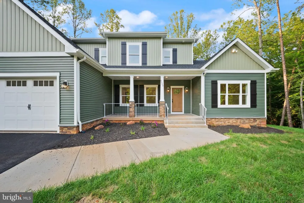8020 PINNACLE RIDGE DRIVE Manassas, VA 20112