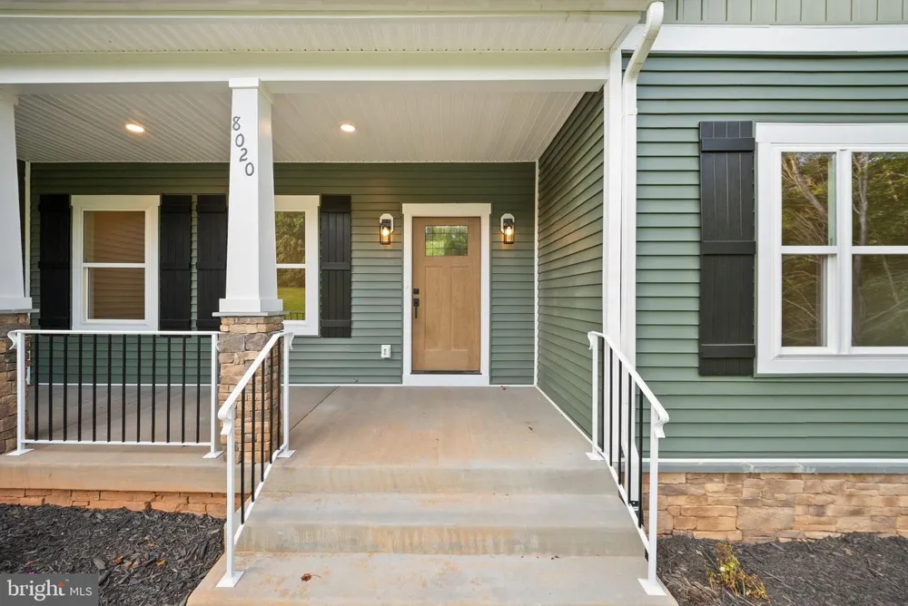 8020 PINNACLE RIDGE DRIVE Manassas, VA 20112