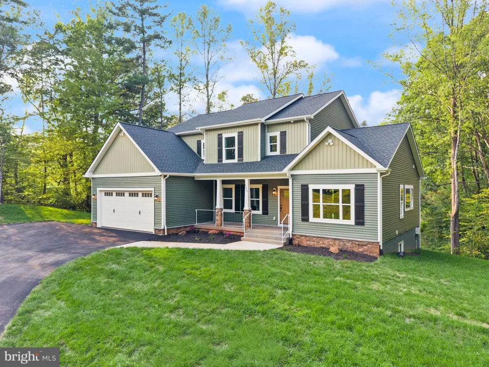 8020 PINNACLE RIDGE DRIVE Manassas, VA 20112