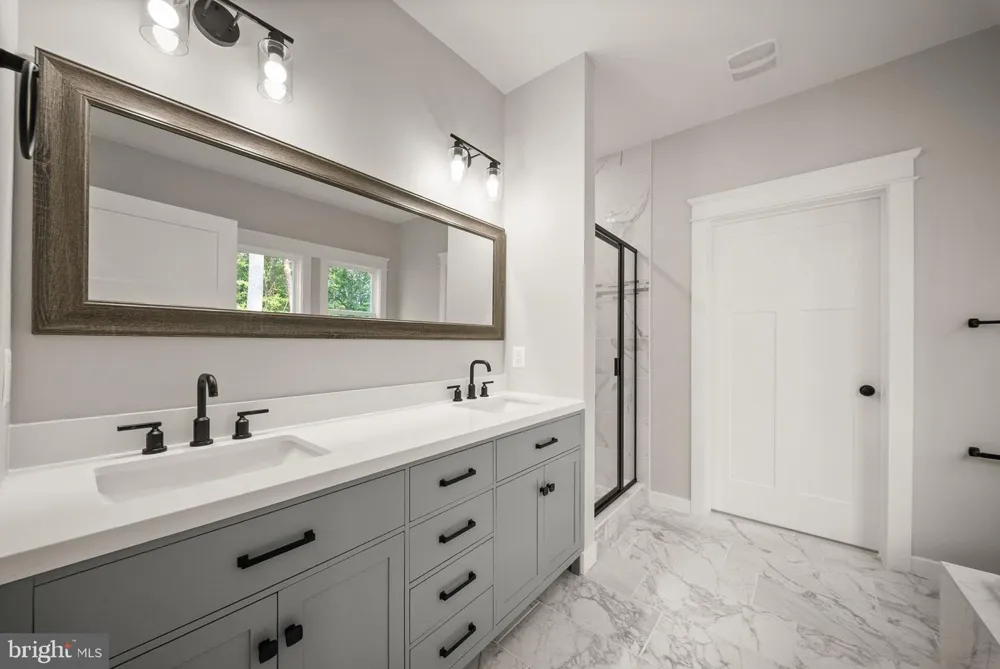 8020 PINNACLE RIDGE DRIVE Manassas, VA 20112