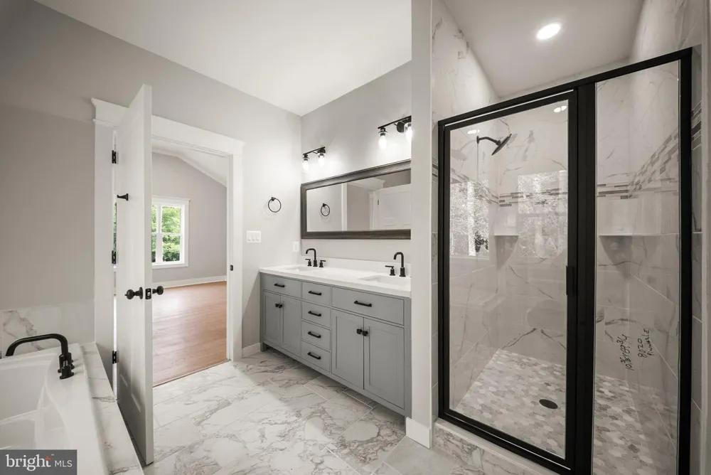 8020 PINNACLE RIDGE DRIVE Manassas, VA 20112