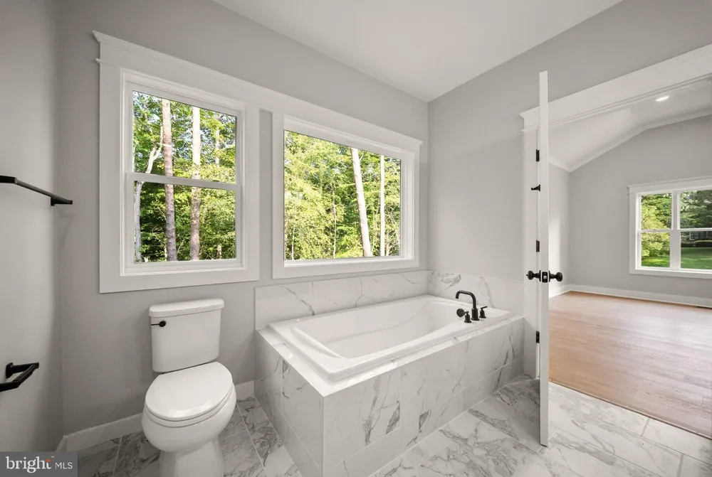 8020 PINNACLE RIDGE DRIVE Manassas, VA 20112