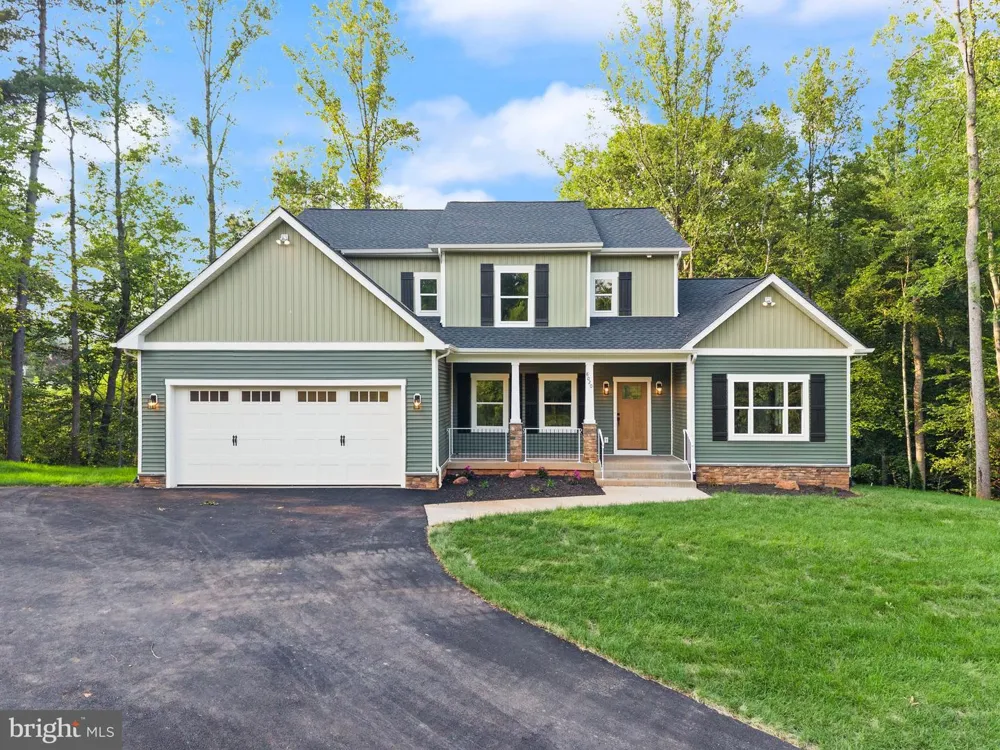 8020 PINNACLE RIDGE DRIVE Manassas, VA 20112