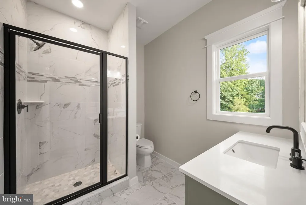 8020 PINNACLE RIDGE DRIVE Manassas, VA 20112