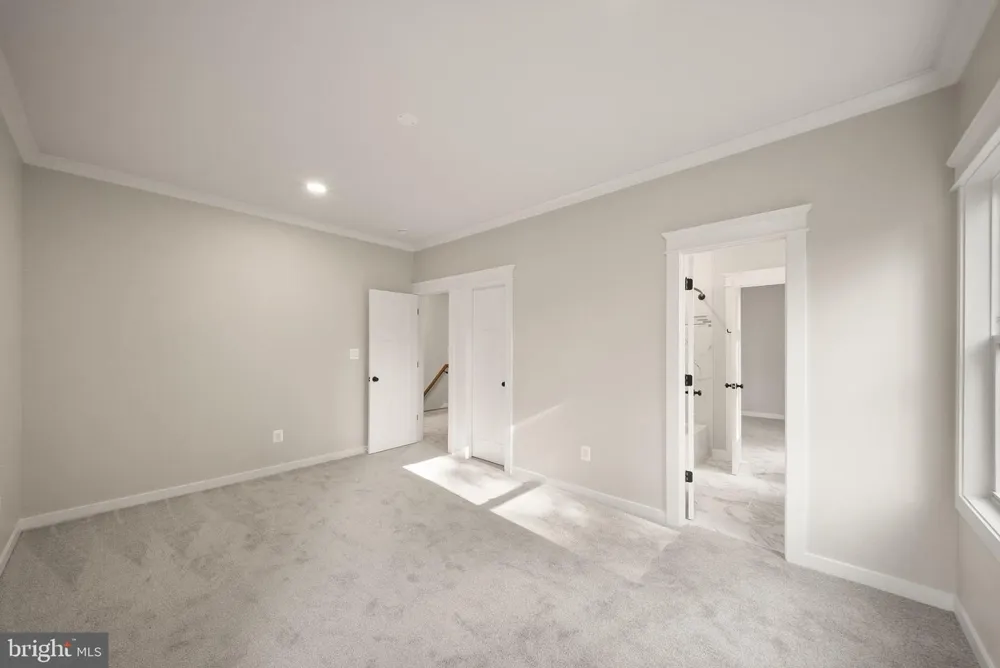 8020 PINNACLE RIDGE DRIVE Manassas, VA 20112