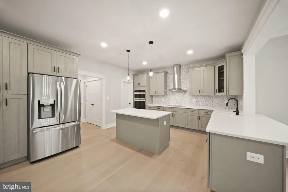 8020 PINNACLE RIDGE DRIVE Manassas, VA 20112