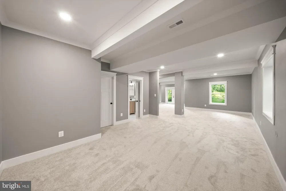 8020 PINNACLE RIDGE DRIVE Manassas, VA 20112