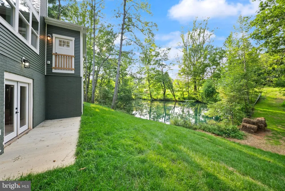 8020 PINNACLE RIDGE DRIVE Manassas, VA 20112