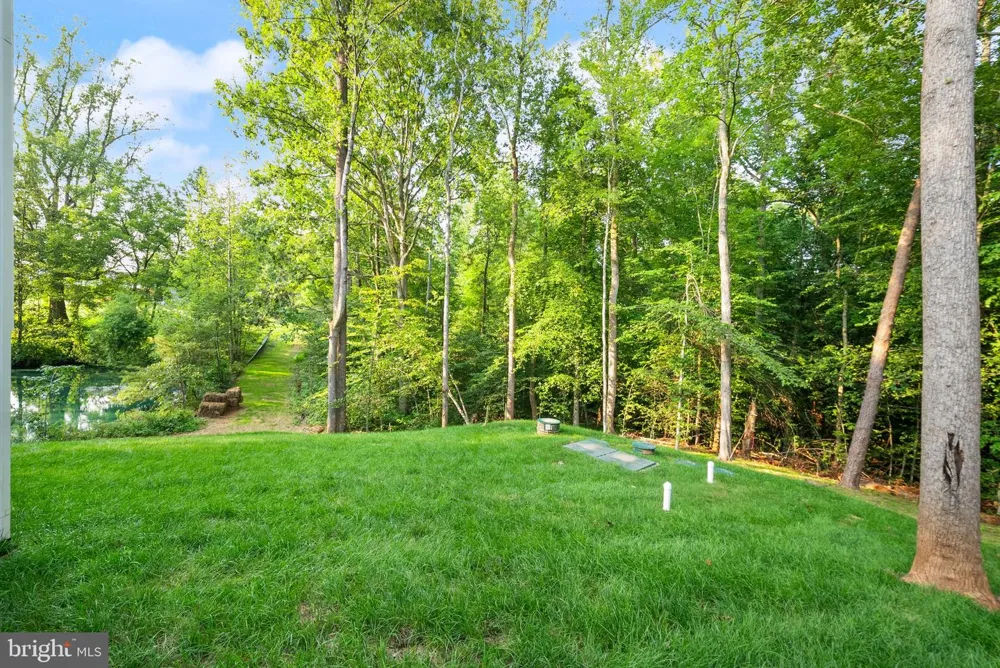 8020 PINNACLE RIDGE DRIVE Manassas, VA 20112