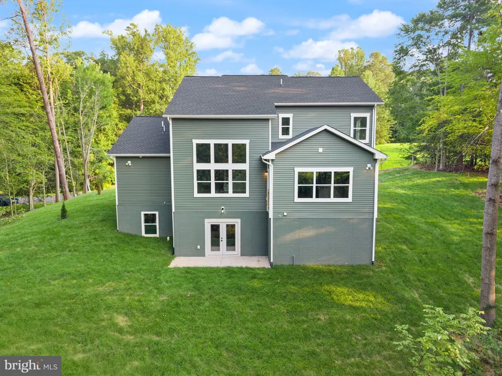 8020 PINNACLE RIDGE DRIVE Manassas, VA 20112