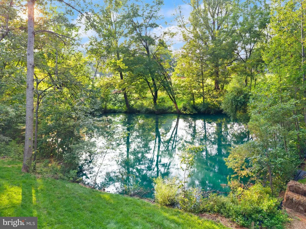 8020 PINNACLE RIDGE DRIVE Manassas, VA 20112