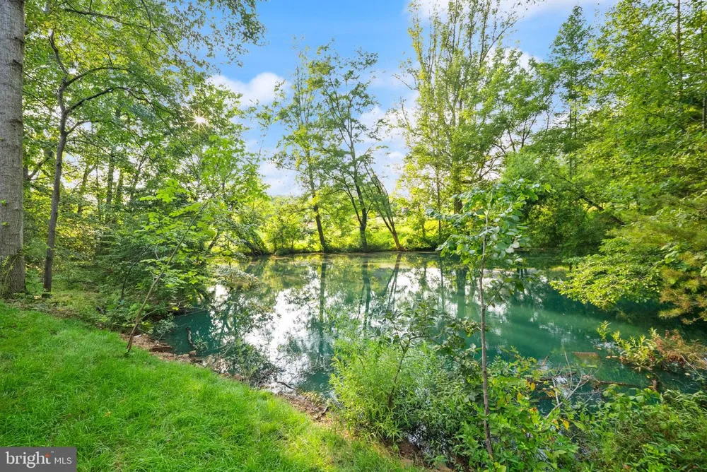 8020 PINNACLE RIDGE DRIVE Manassas, VA 20112