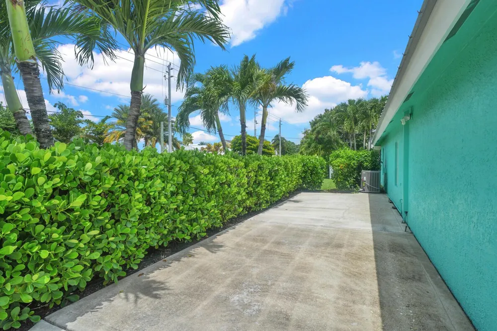 6371 DANIA STREET Jupiter, FL 33458