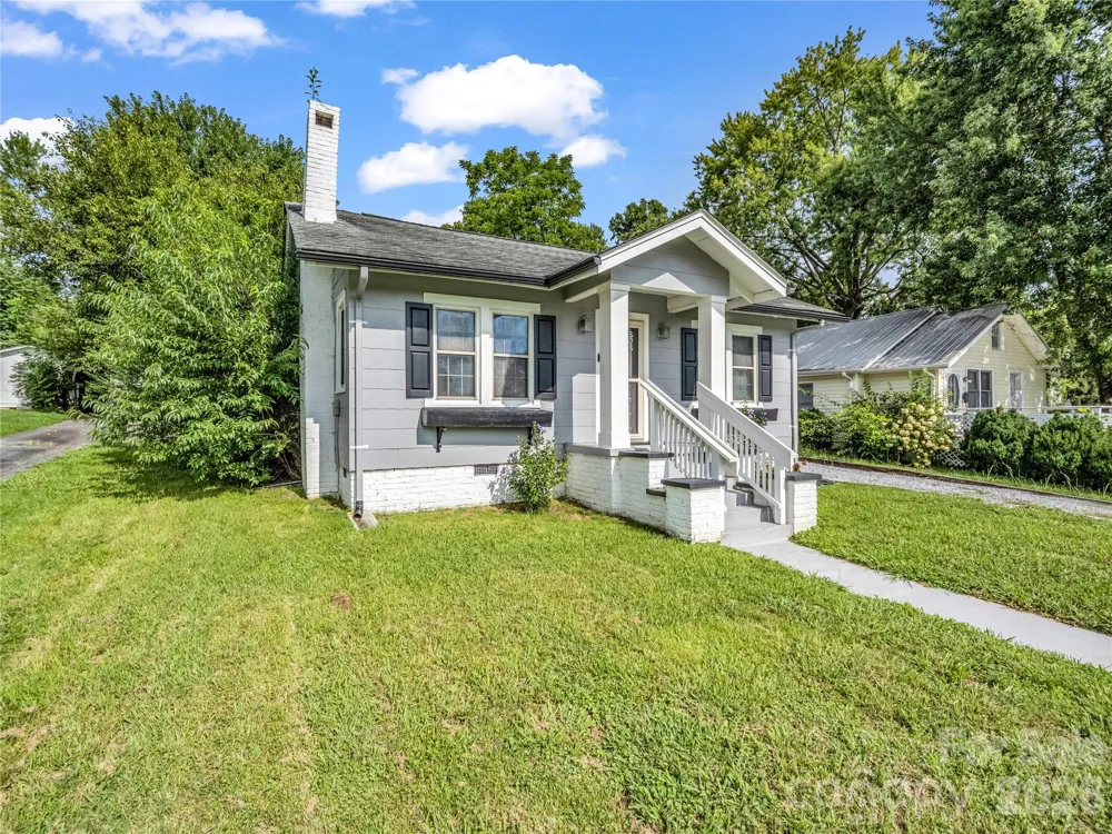 116 Beverly Avenue Hendersonville, NC 28792