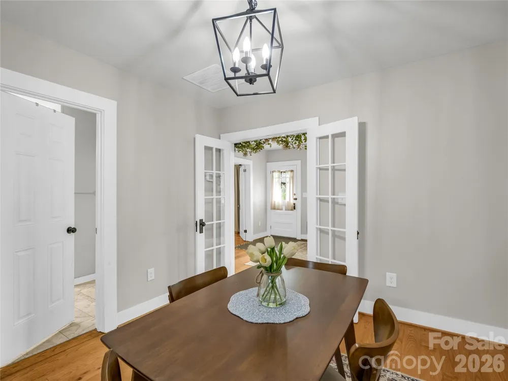 116 Beverly Avenue Hendersonville, NC 28792