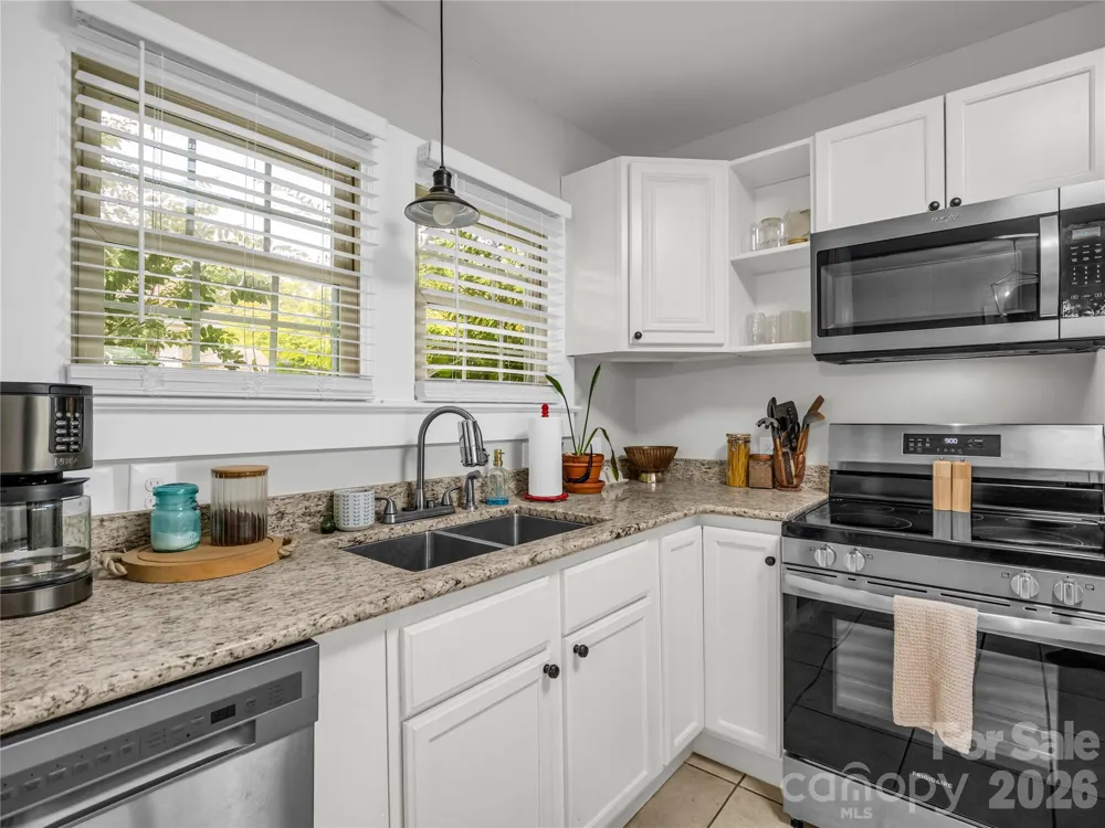 116 Beverly Avenue Hendersonville, NC 28792