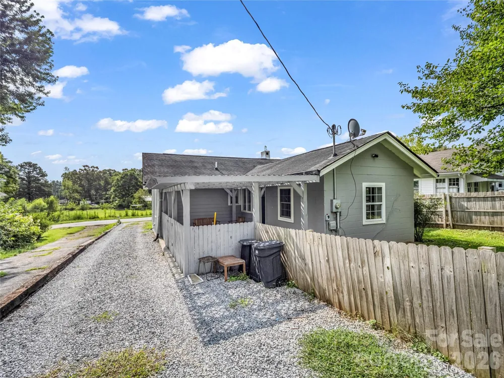 116 Beverly Avenue Hendersonville, NC 28792