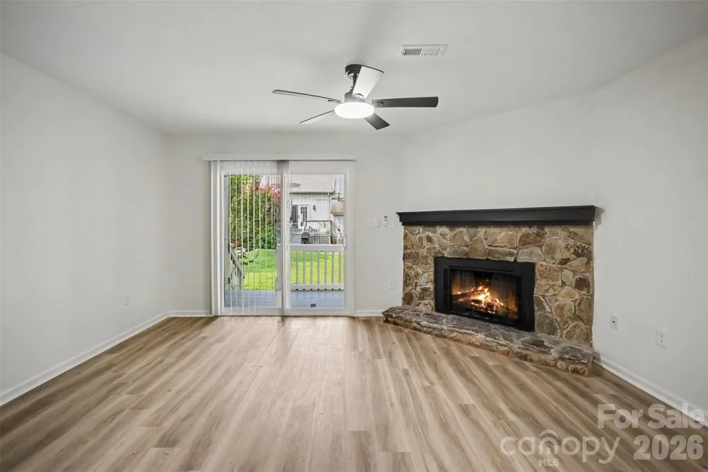 100 Willow Run Drive #33 Gastonia, NC 28056