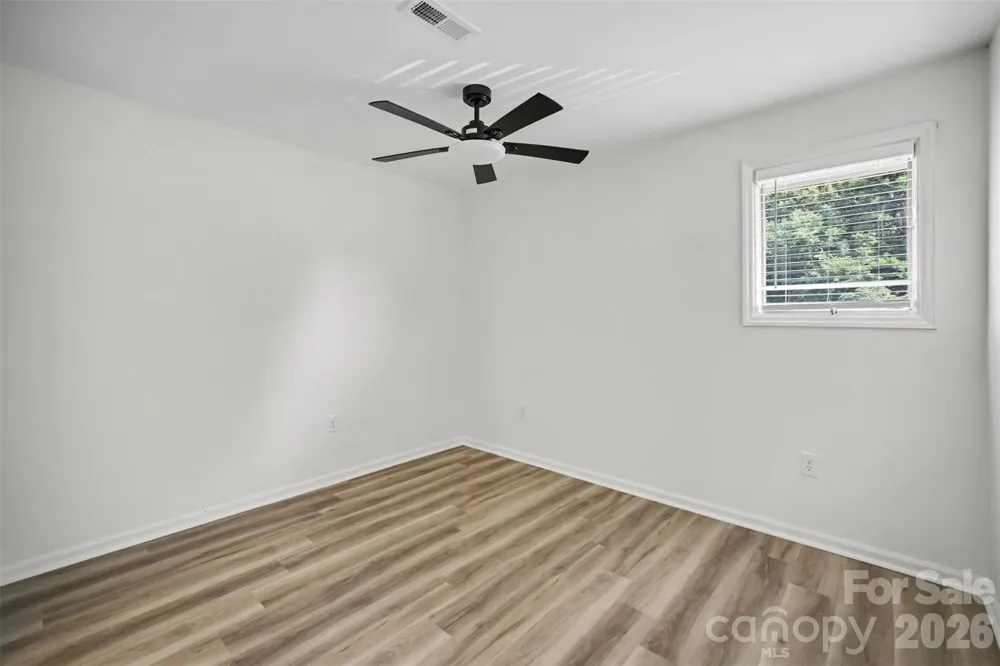 100 Willow Run Drive #33 Gastonia, NC 28056