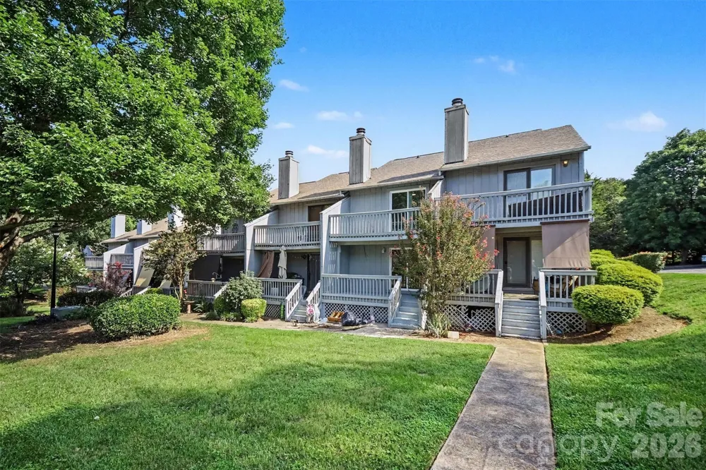 100 Willow Run Drive #33 Gastonia, NC 28056