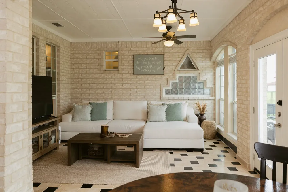 624 Horseshoe Bnd Royse City, TX 75189