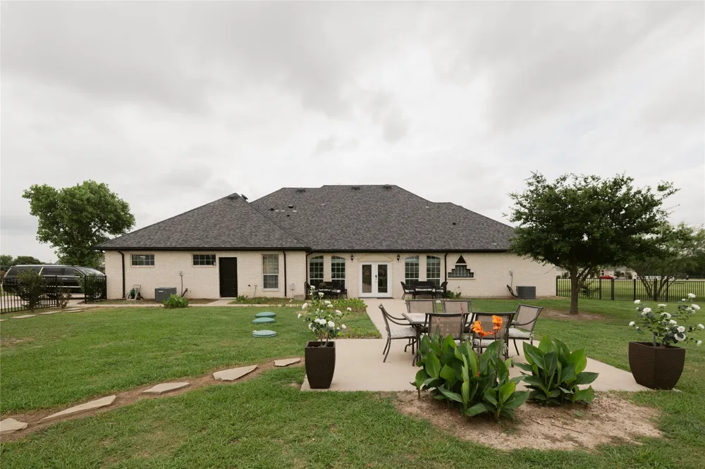 624 Horseshoe Bnd Royse City, TX 75189