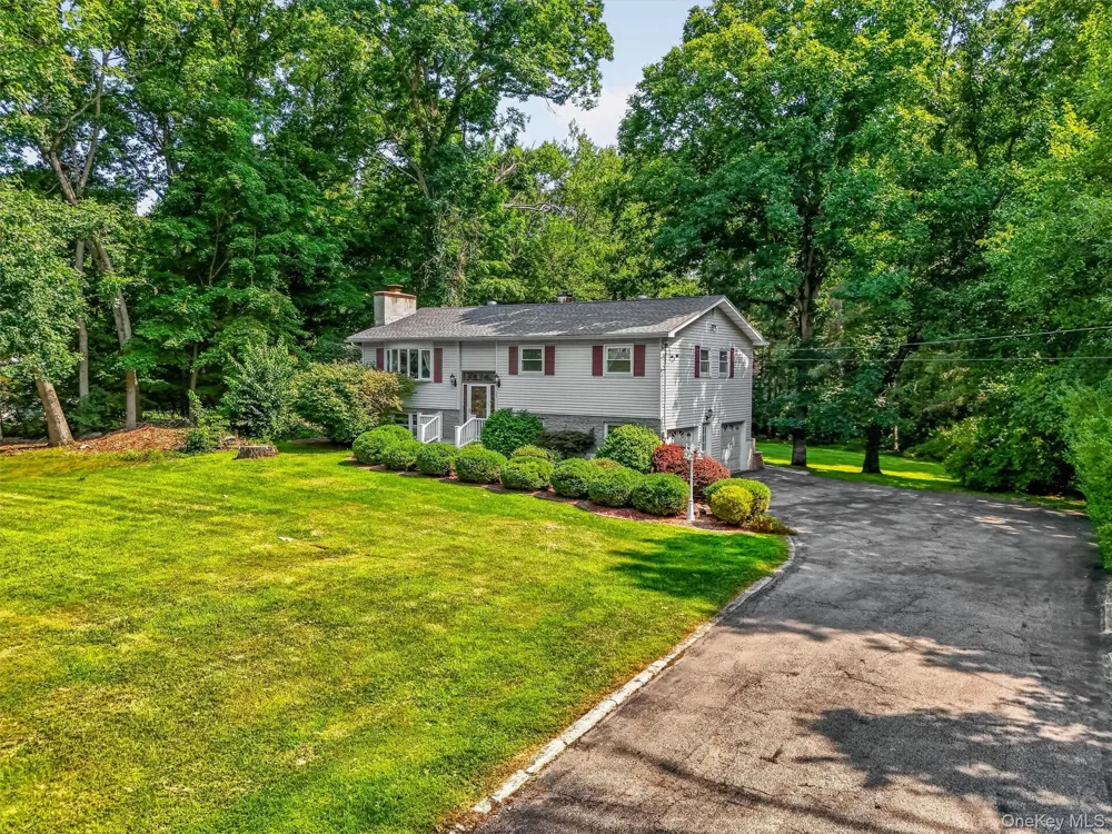 37 Julie Drive Hopewell Junction, NY 12533